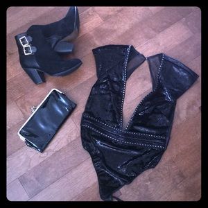 🍍4/$25: Black Booties!